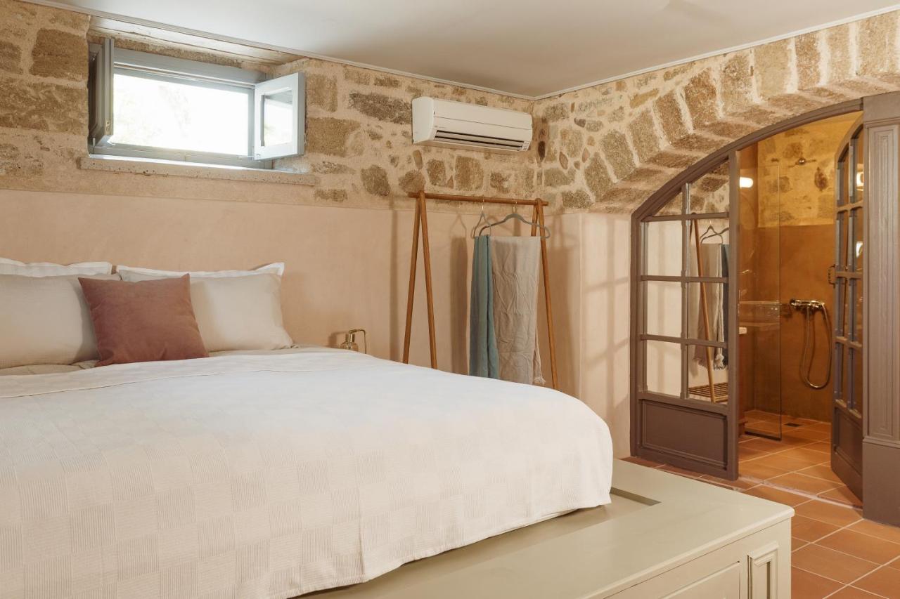 Saray Monumental Luxury Villa Medieval Town, Rhodes Rhodes City ภายนอก รูปภาพ
